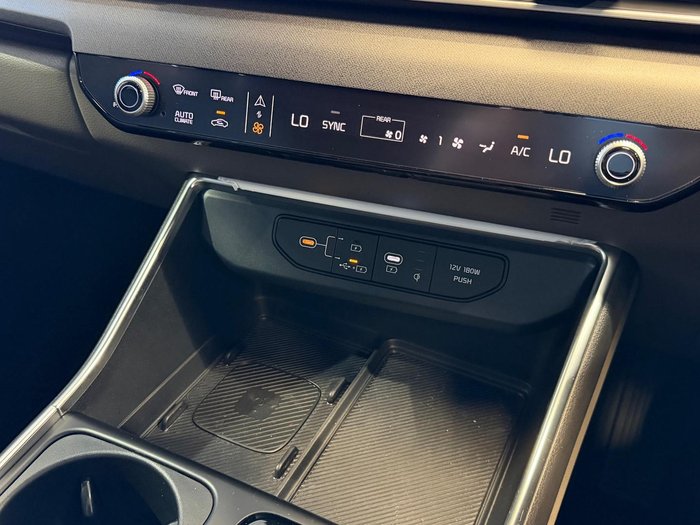 2024 Kia Carnival Sport+