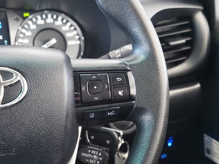 2022 Toyota Hilux SR