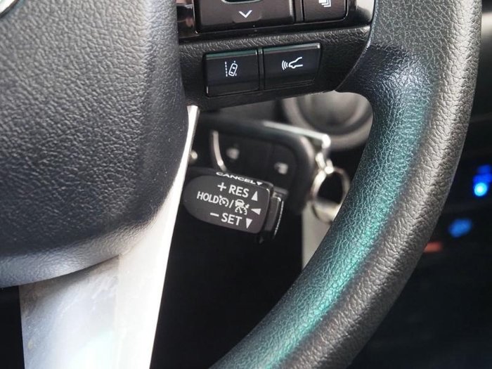 2022 Toyota Hilux SR