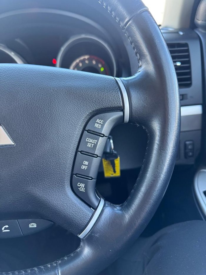 2019 Mitsubishi Pajero GLS