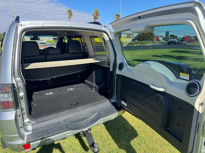 2019 Mitsubishi Pajero GLS