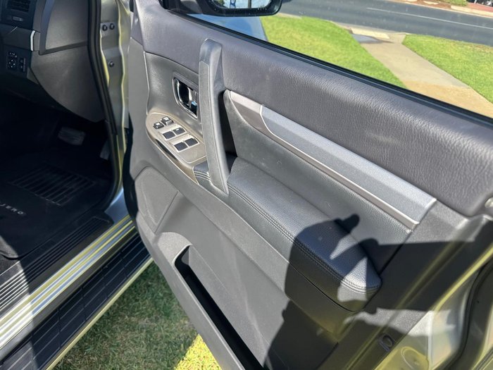 2019 Mitsubishi Pajero GLS