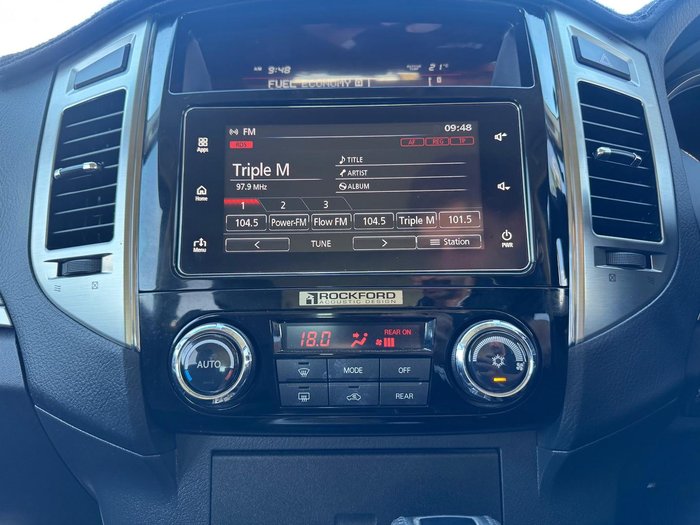 2019 Mitsubishi Pajero GLS