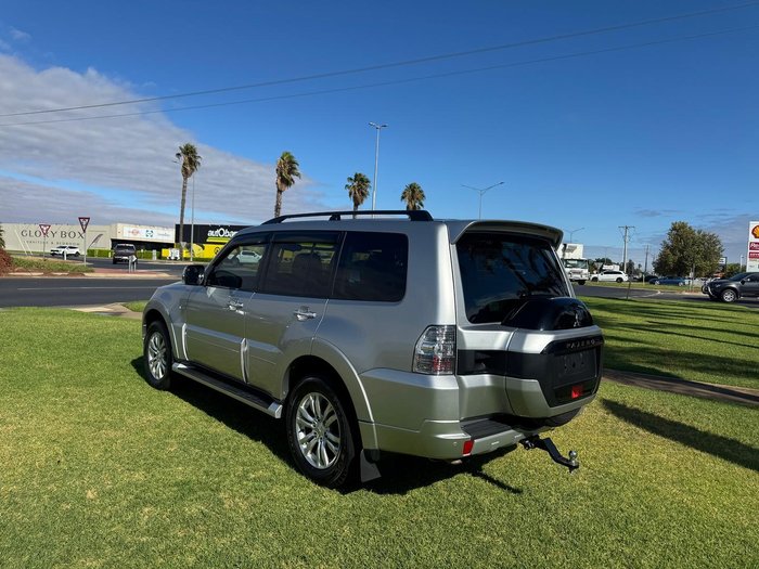 2019 Mitsubishi Pajero GLS
