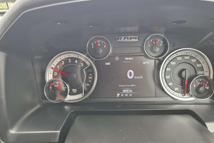 2019 RAM 1500 Laramie DS MY19 4X4 Dual Range Bright White