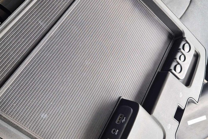 2019 RAM 1500 Laramie DS MY19 4X4 Dual Range Bright White