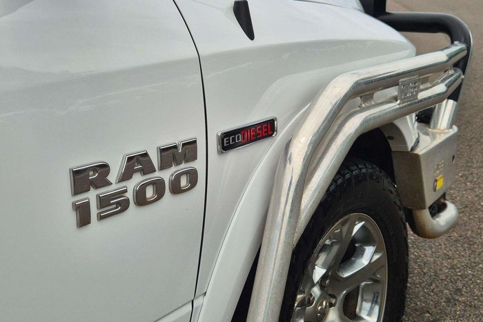 2019 RAM 1500 Laramie DS MY19 4X4 Dual Range Bright White