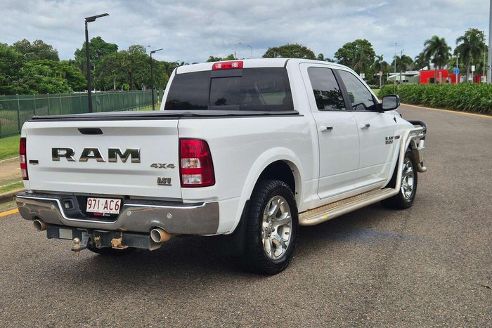 2019 RAM 1500 Laramie DS MY19 4X4 Dual Range Bright White
