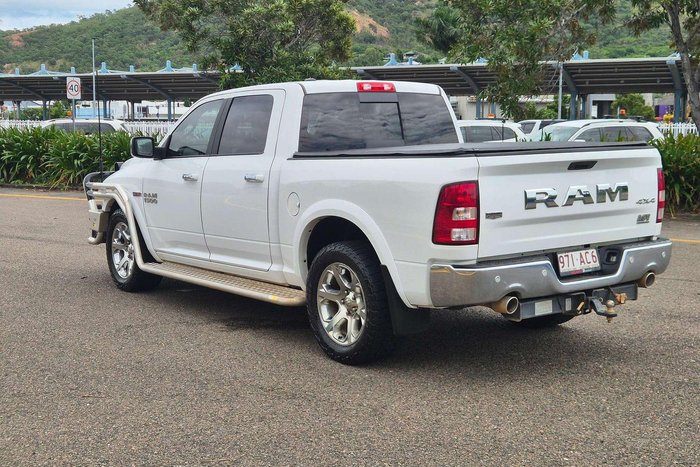 2019 RAM 1500 Laramie DS MY19 4X4 Dual Range Bright White