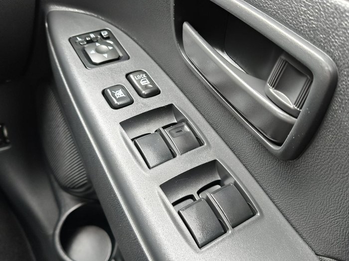 2024 Mitsubishi ASX ES