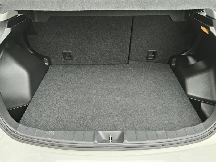 2024 Mitsubishi ASX ES