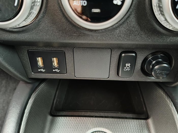 2024 Mitsubishi ASX ES