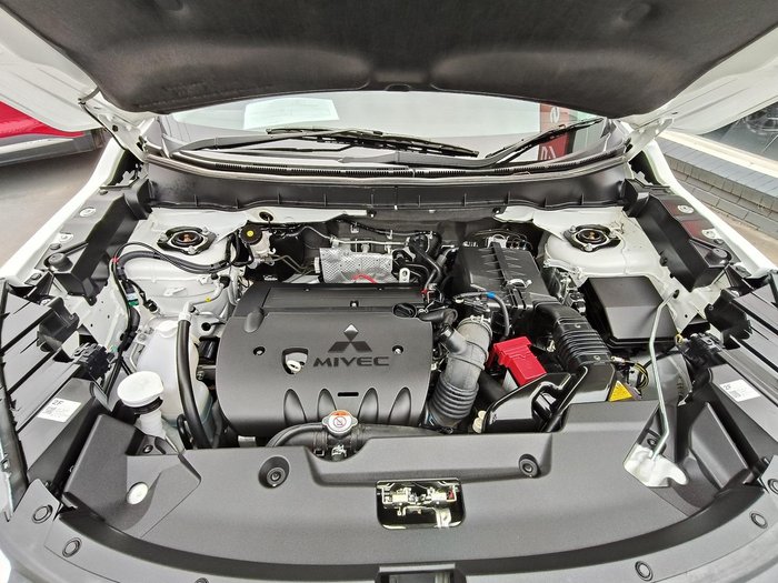 2024 Mitsubishi ASX ES