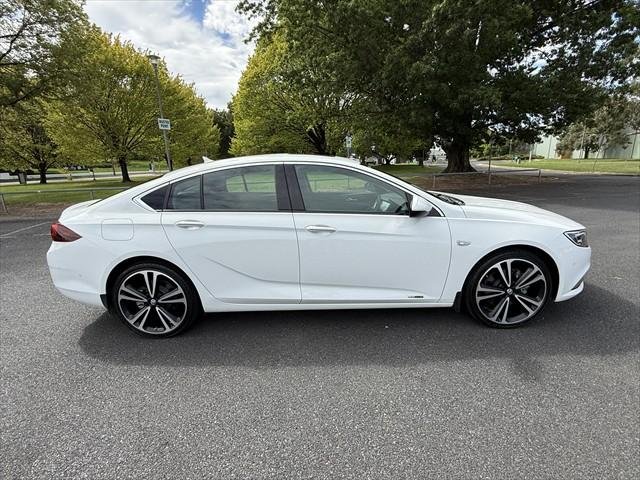 2018 Holden Calais V