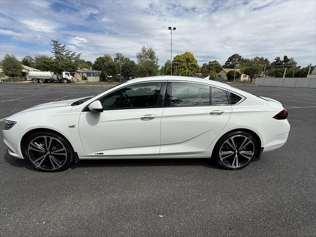 2018 Holden Calais V
