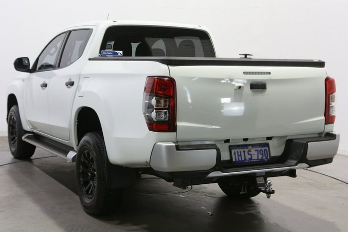 2019 Mitsubishi Triton GLX+