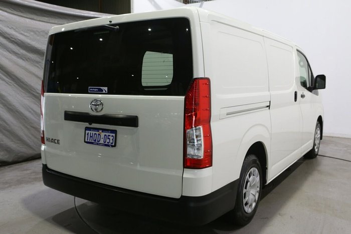 2022 Toyota Hiace