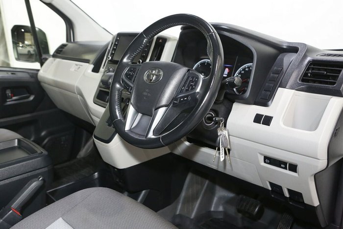 2022 Toyota Hiace