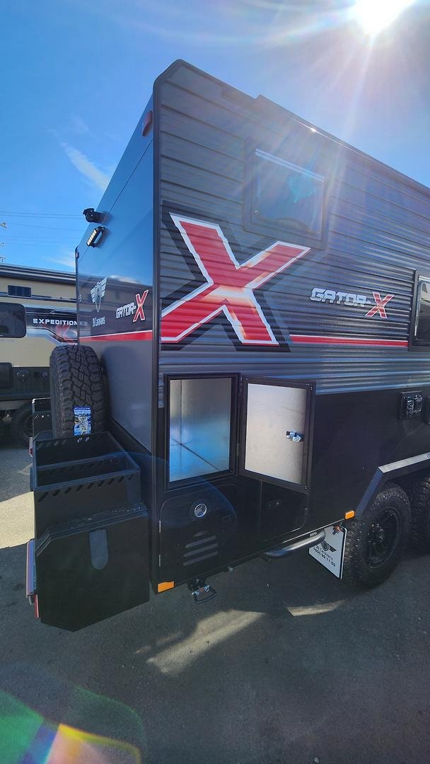 2026 JB Caravans Gator X 18'6 Club Lounge