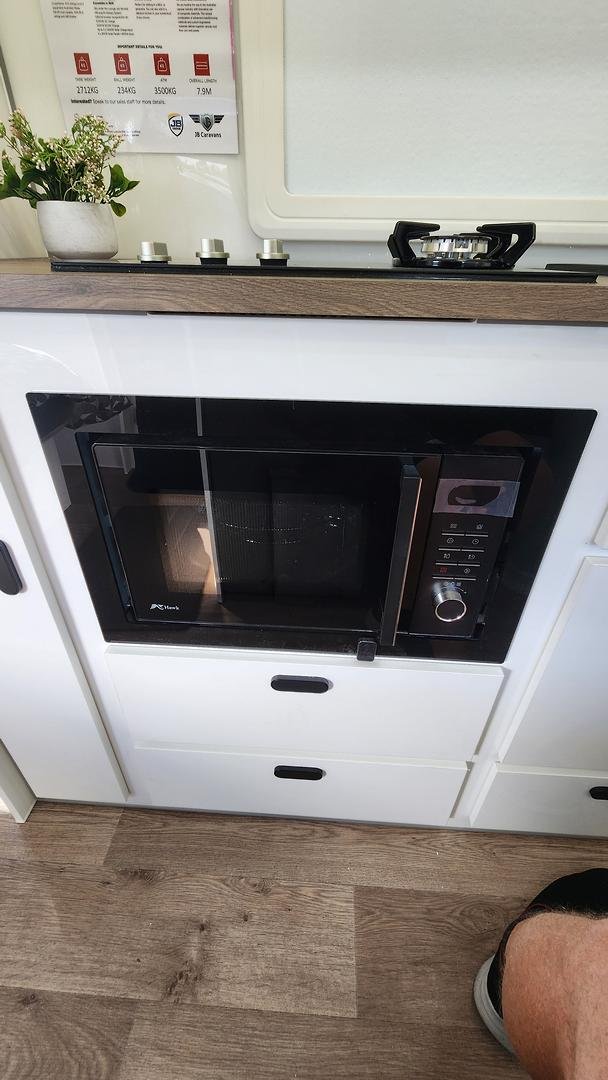 2026 JB Caravans Gator X 18'6 Club Lounge