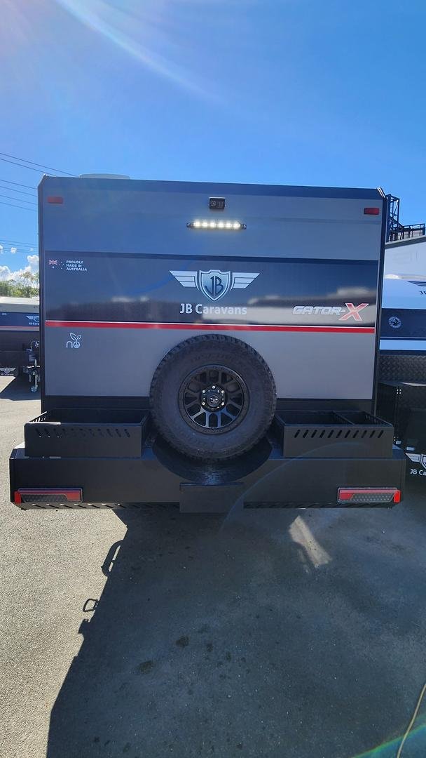2026 JB Caravans Gator X 18'6 Club Lounge