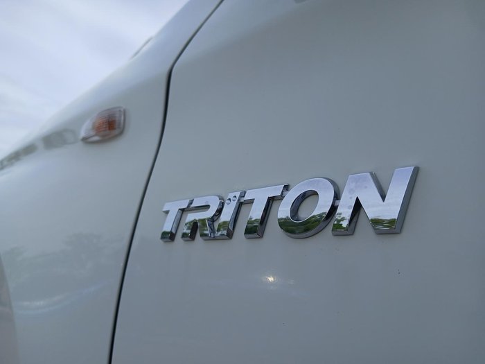 2022 Mitsubishi Triton GLX