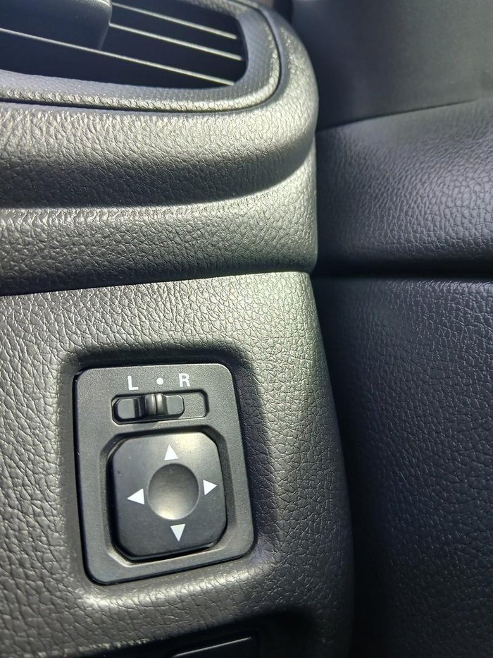 2022 Mitsubishi Triton GLX