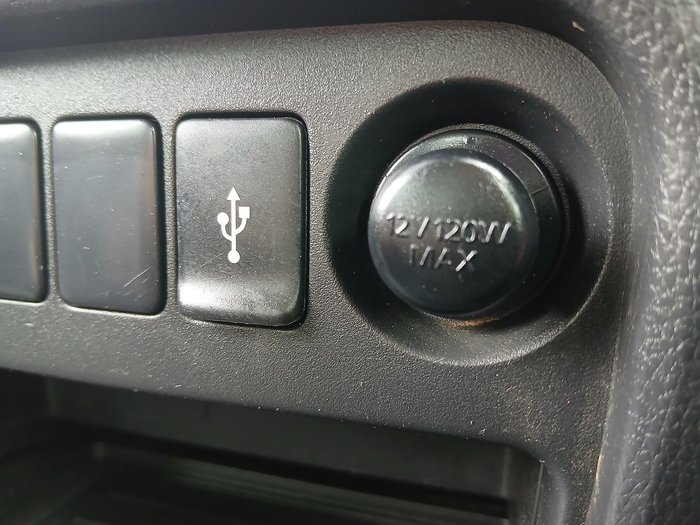 2022 Mitsubishi Triton GLX