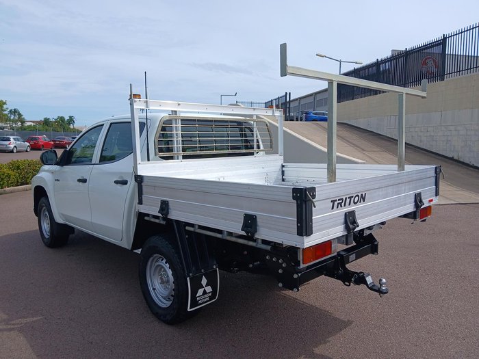 2022 Mitsubishi Triton GLX