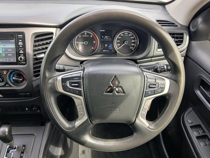 2022 Mitsubishi Triton GLX