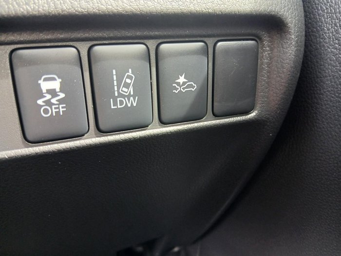 2022 Mitsubishi Triton GLX