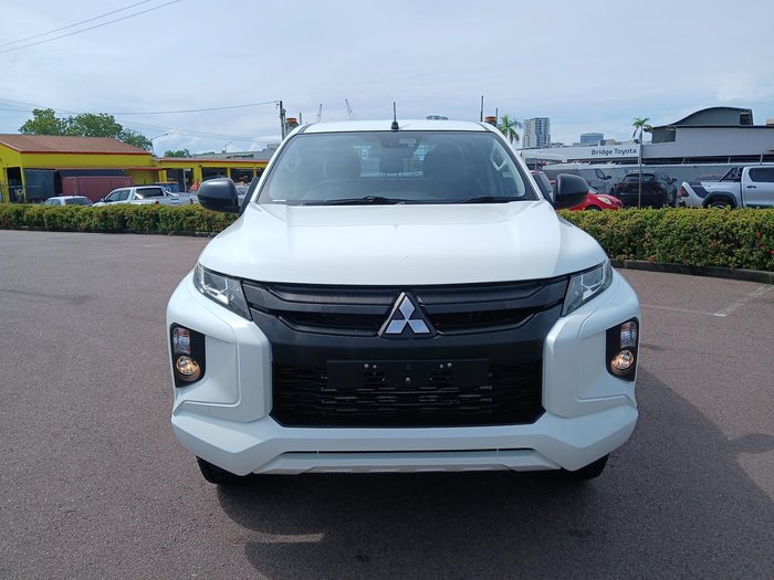 2022 Mitsubishi Triton GLX