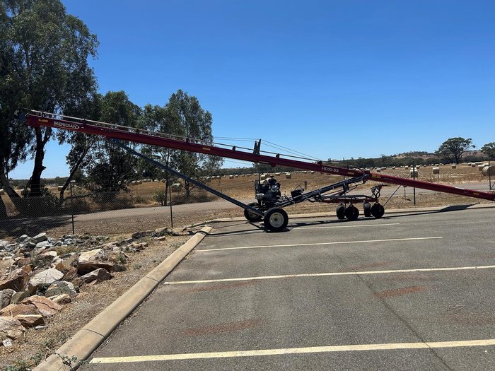 2025 Meridian TL HD10 53 Grain Auger