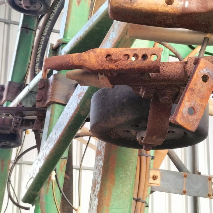 2002 Ausplow D49-300E 60Ft Seeding Bar