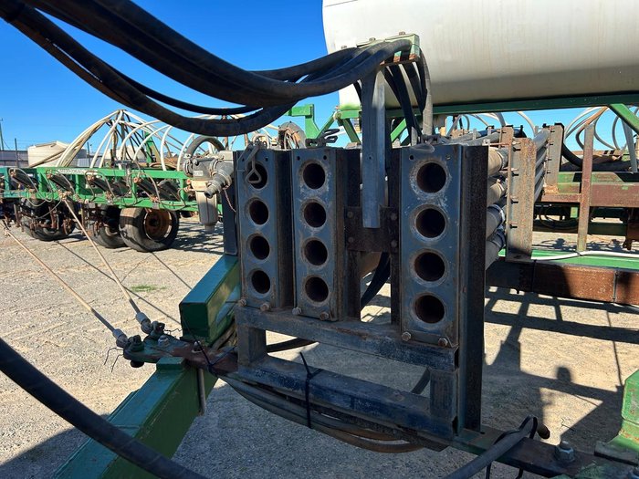 2002 Ausplow D49-300E 60Ft Seeding Bar