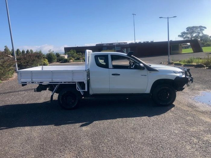 2023 Mitsubishi Triton GLX