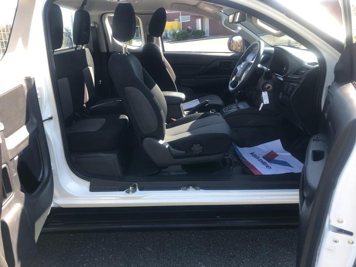 2023 Mitsubishi Triton GLX