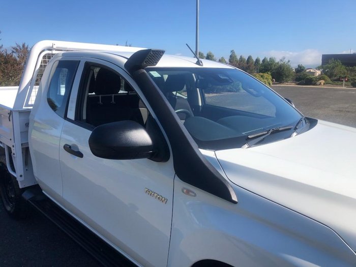 2023 Mitsubishi Triton GLX