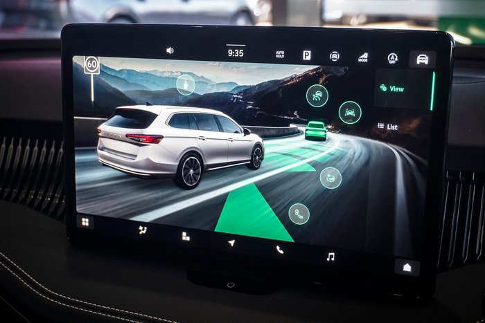 2025 SKODA Superb 195TSI Sportline