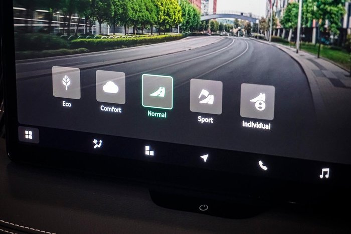 2025 SKODA Superb 195TSI Sportline