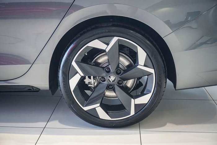 2025 SKODA Superb 195TSI Sportline