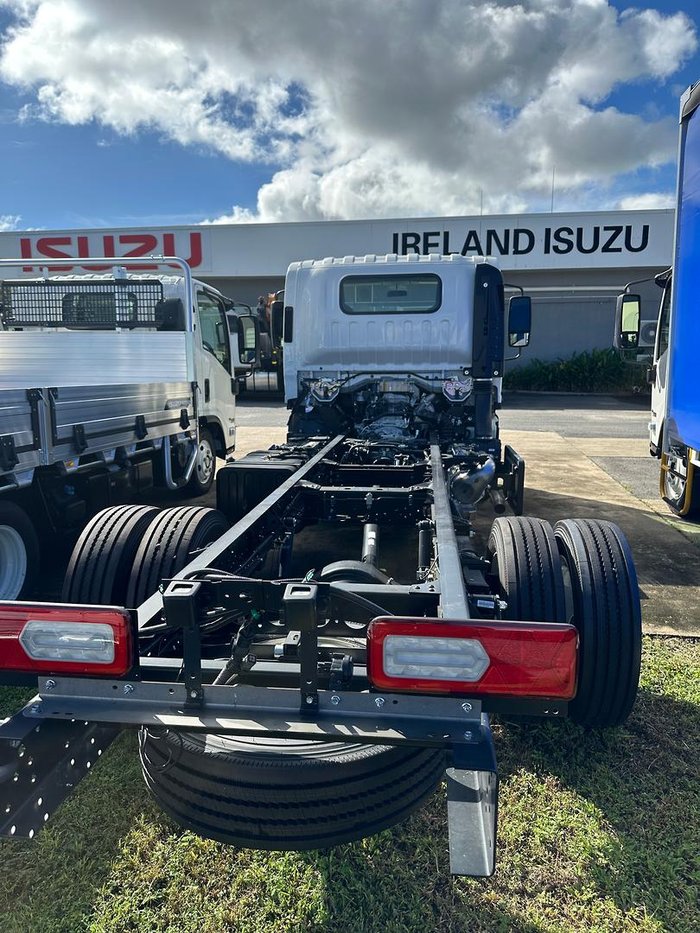 2025 Isuzu N Series NQR 88/80-190 AM D38