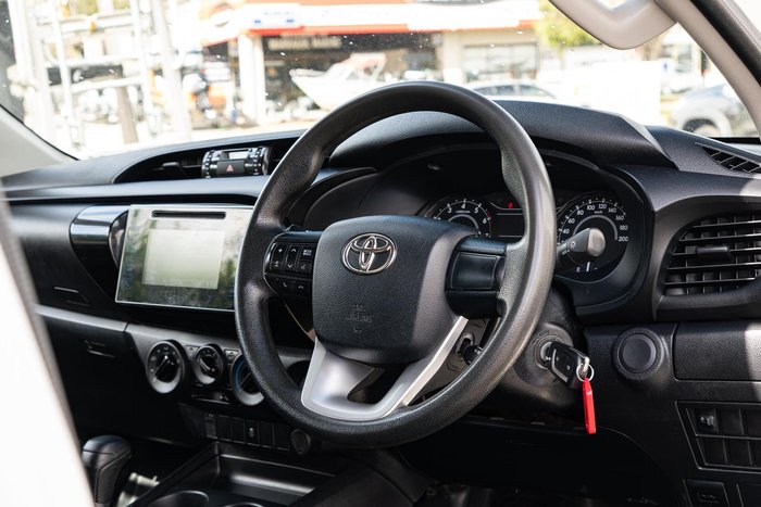 2018 Toyota Hilux Workmate TGN121R 4x2 Glacier White