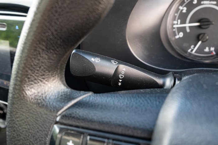 2018 Toyota Hilux Workmate TGN121R 4x2 Glacier White