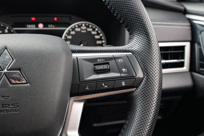 2022 Mitsubishi Outlander LS ZM MY22 AWD White