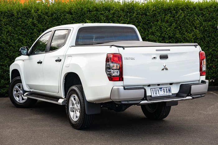 2022 Mitsubishi Triton GLX+
