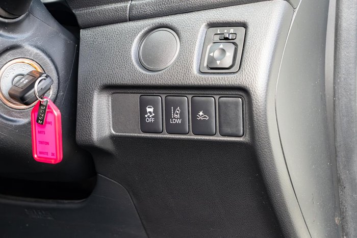 2022 Mitsubishi Triton GLX+ MR MY22 4X4 Dual Range White