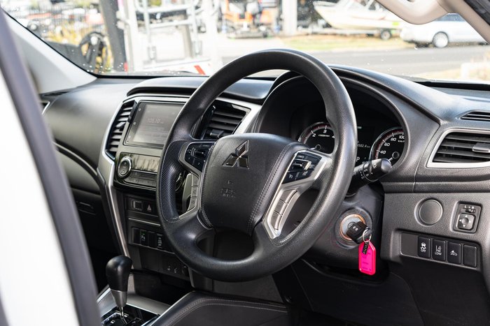 2022 Mitsubishi Triton GLX+ MR MY23 4X4 Dual Range White