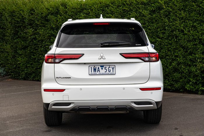 2022 Mitsubishi Outlander LS