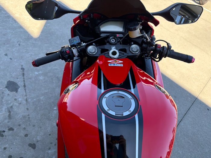 2015 Honda CBR1000RR (FIREBLADE) Red